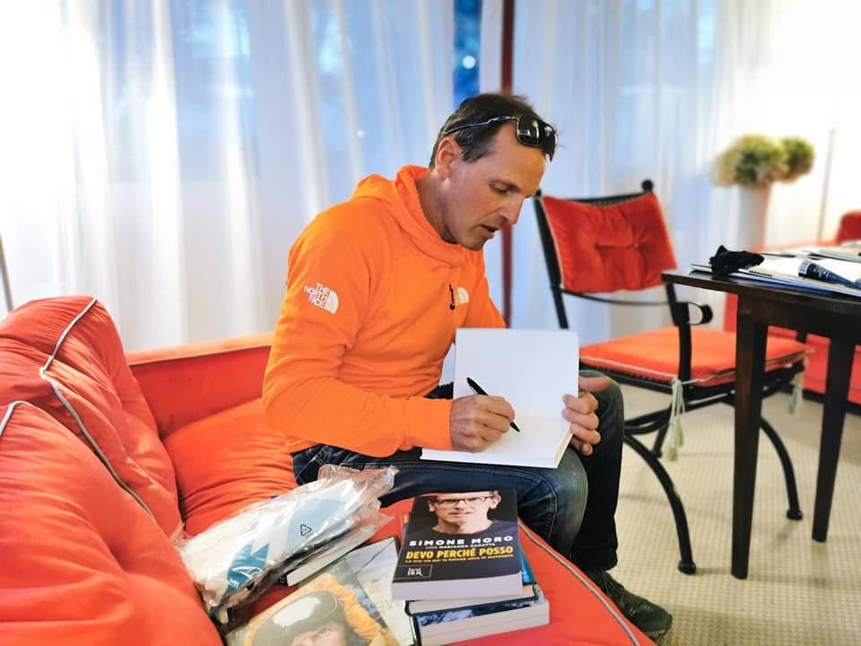 Update: Simone Moro undergoing medical tests in Kathmandu, team says he is stable